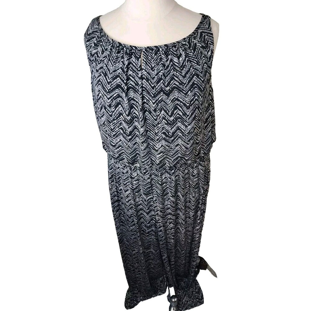 CJ Banks Black White Design Jumpsuit Plus Size 3X Back Zip